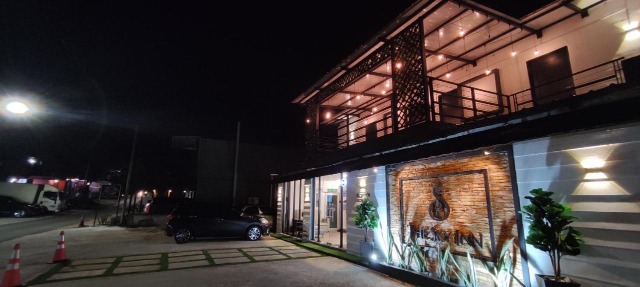 The Sky Inn 콴탄 외부 사진